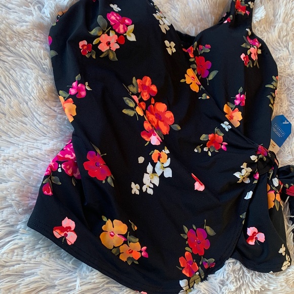 Lands End Black and Floral Tankini Top - Picture 6 of 16